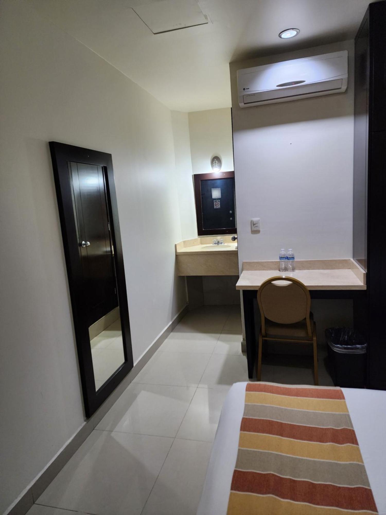 Hotel Maria Elena กาโบซานลูกัส ภายนอก รูปภาพ