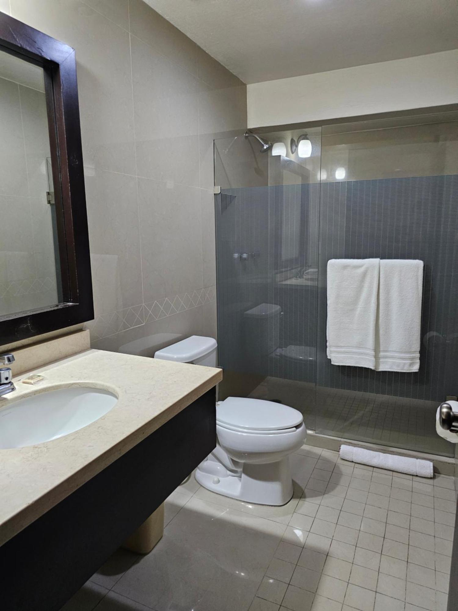 Hotel Maria Elena กาโบซานลูกัส ภายนอก รูปภาพ