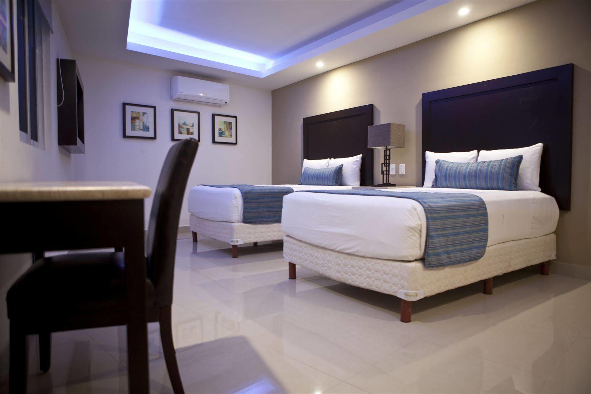 Hotel Maria Elena กาโบซานลูกัส ภายนอก รูปภาพ