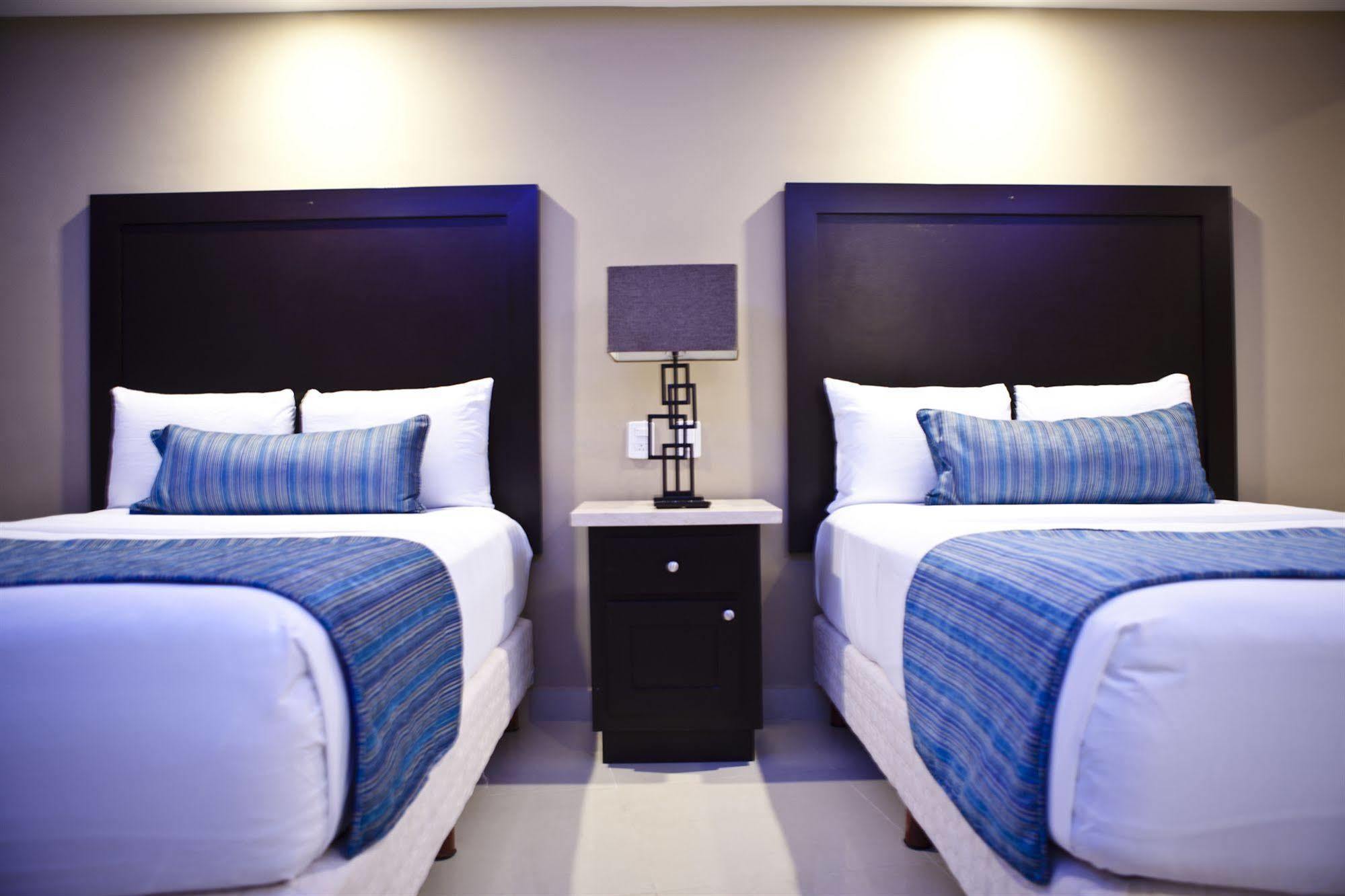 Hotel Maria Elena กาโบซานลูกัส ภายนอก รูปภาพ